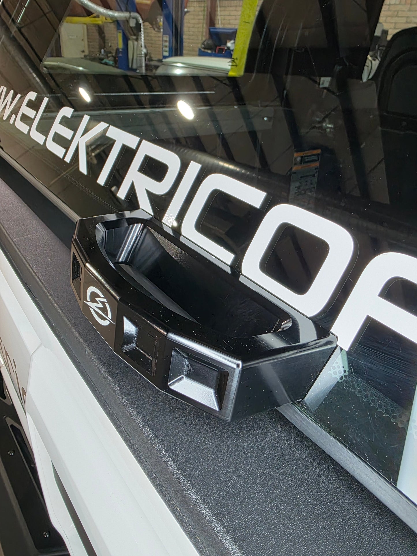 2024+ Polaris Xpedition Rear Glass Handle (Anodized Black)