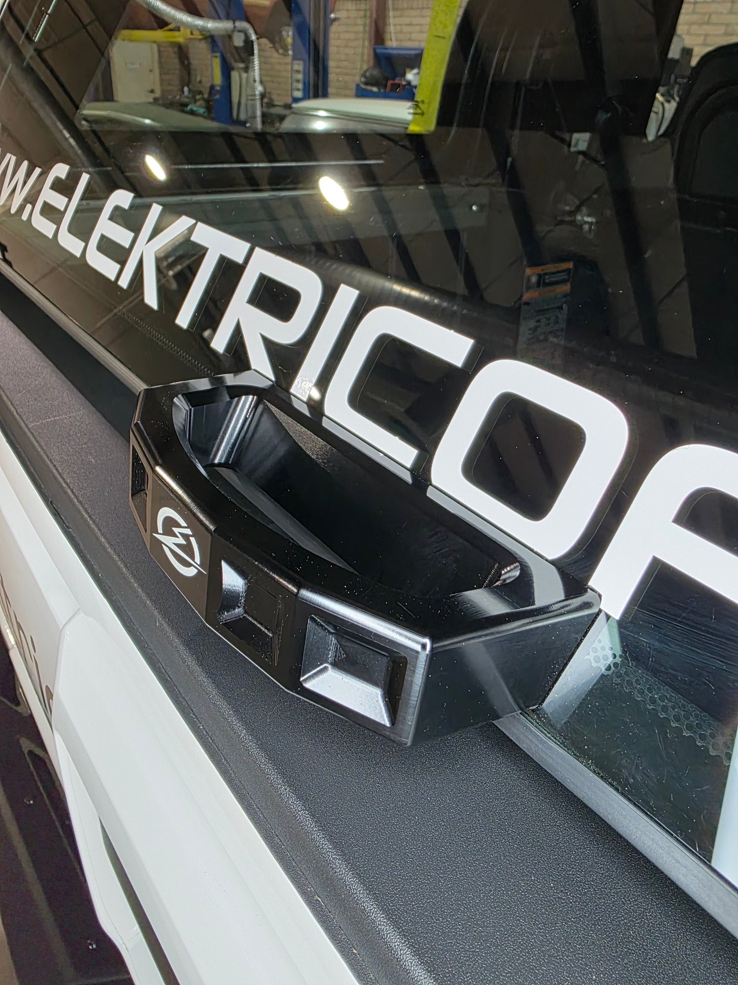 2024+ Polaris Xpedition Rear Glass Handle (Anodized Black)