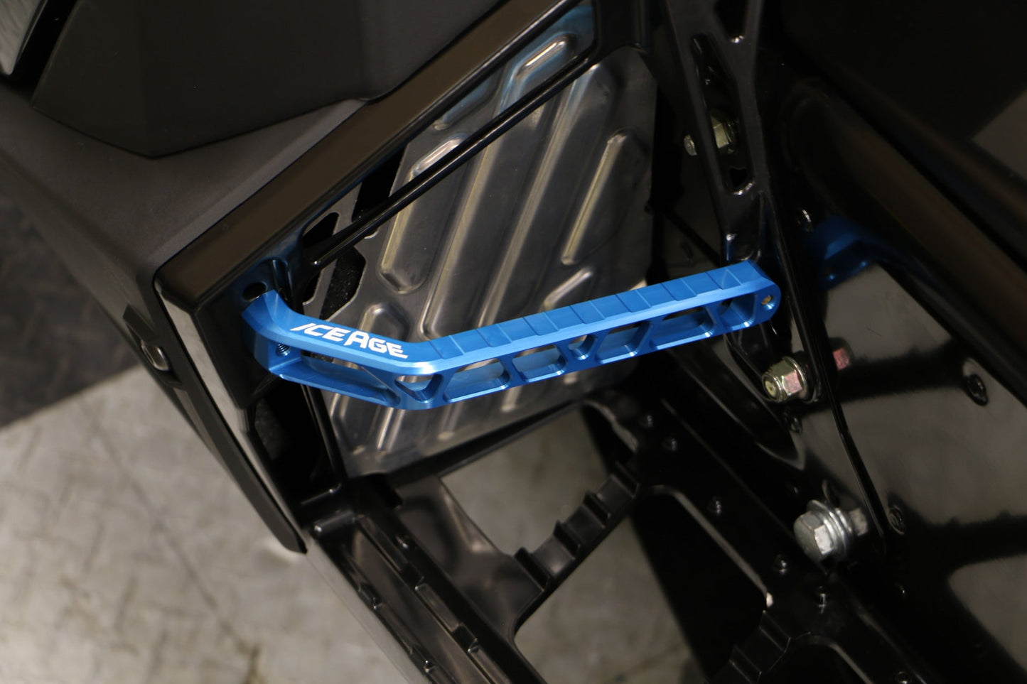 Billet Toe Hooks - for Polaris Matryx